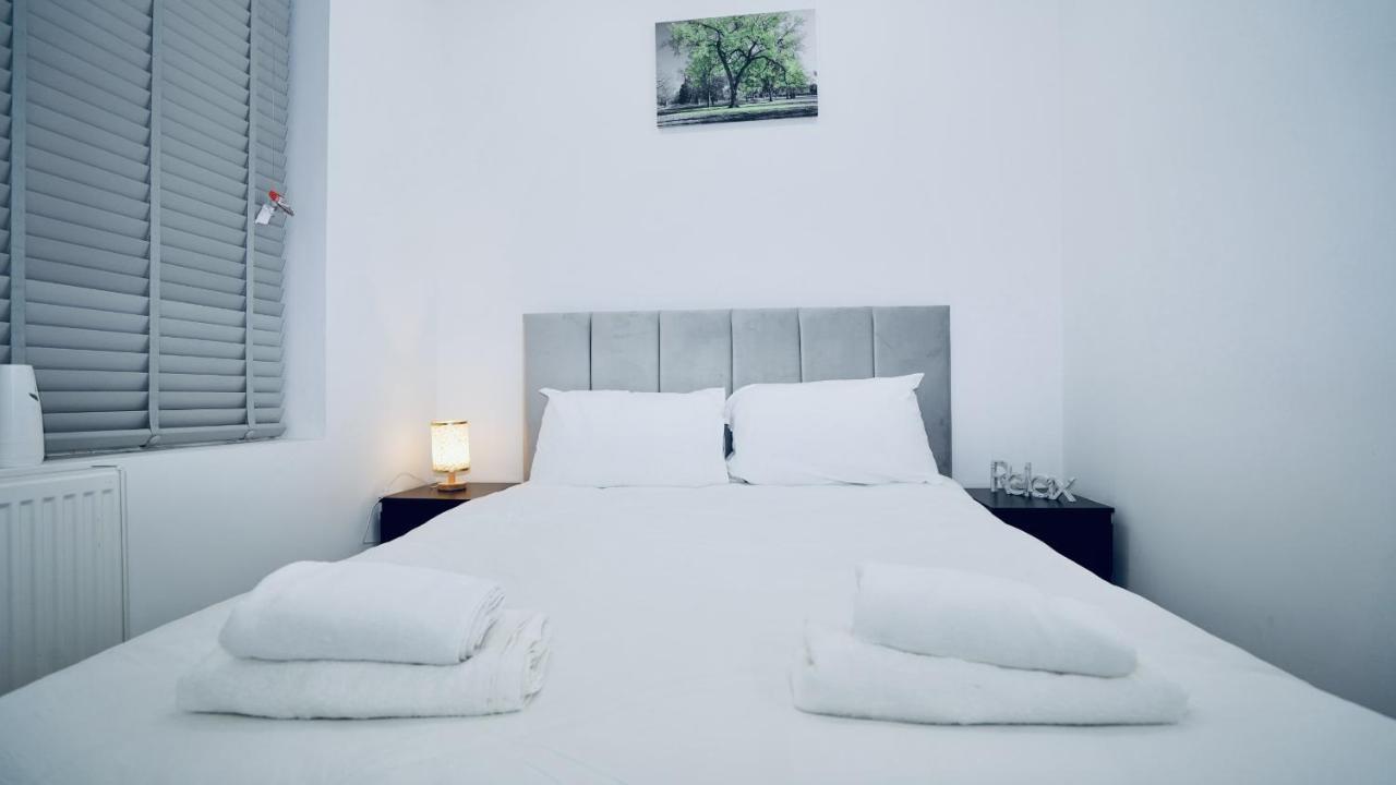 E2M Stays Lovely Apt Close To Ilford Station With Free Parking Екстер'єр фото