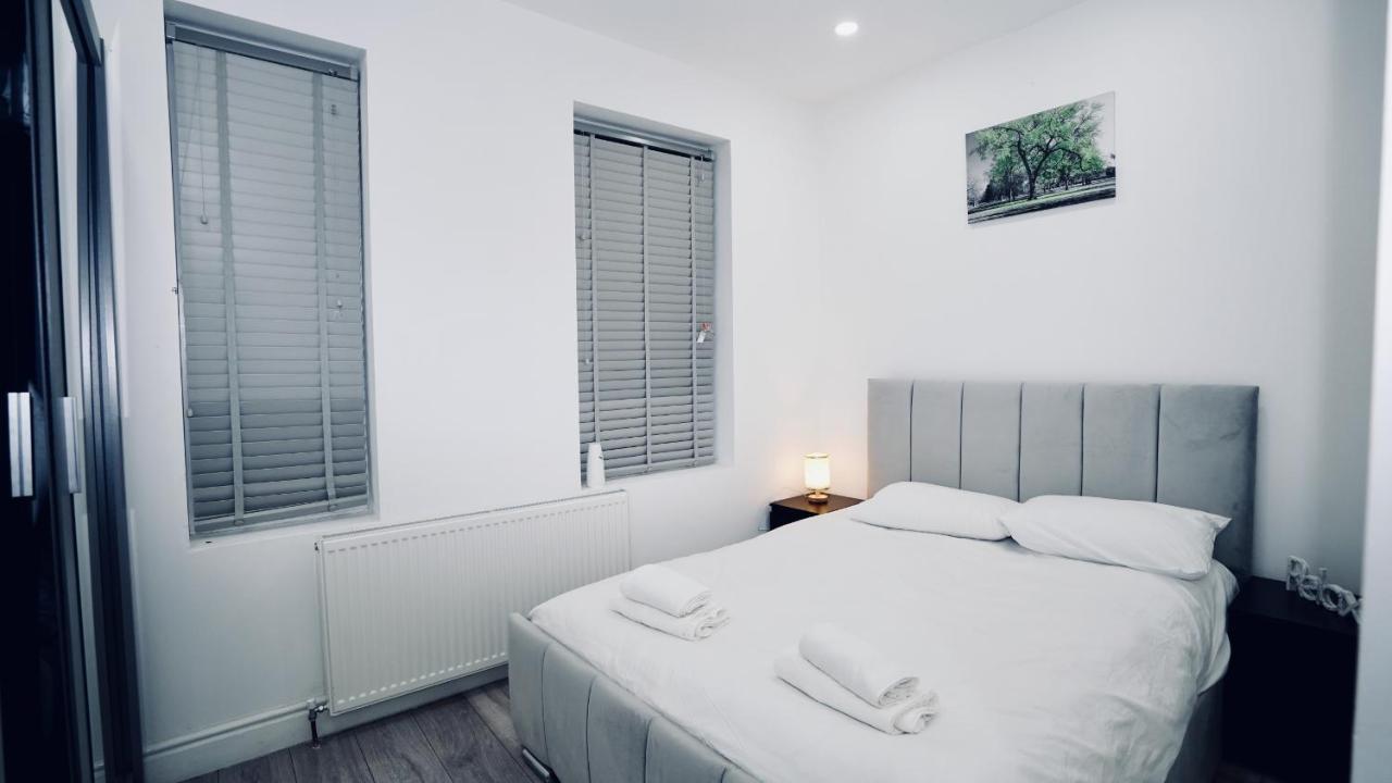 E2M Stays Lovely Apt Close To Ilford Station With Free Parking Екстер'єр фото